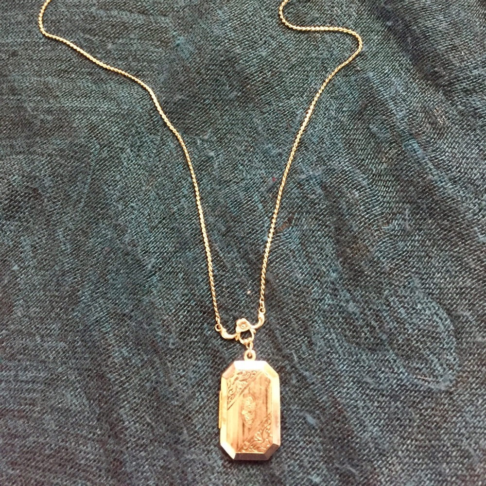 Vintage 1928 Jewelry Co. Necklace w Locket